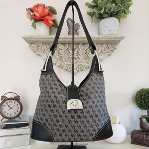 Dooney & Bourke Signature Logo